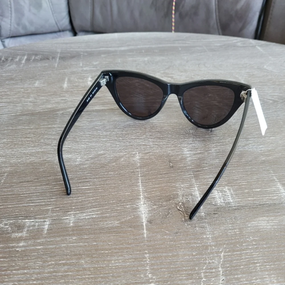 SAINT‎ LAURENT Black Cateye Sunglasses SL425